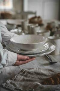 Majas Skål Happiness vit - Majas Cottage