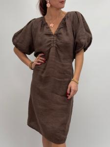 Linneklänning med puffärm, Brun Majken - Gemini     BERÄKNAD LEV: MARS