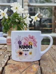 Mugg Blommig, Mamma du är bäst - Gamla Stans Kreativa