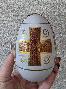 Fabergéägg, Vitt med kors