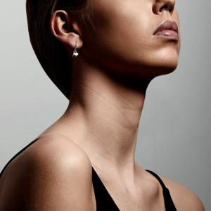 Örhängen Sophia med hjärthänge silverpläterade – Pilgrim