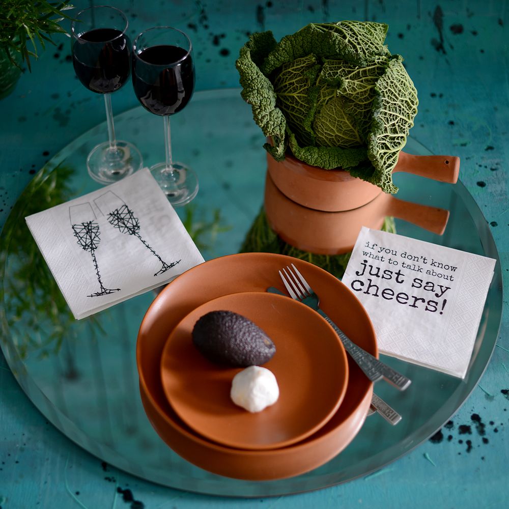 Servett, CHEERS - Erika Tubbin