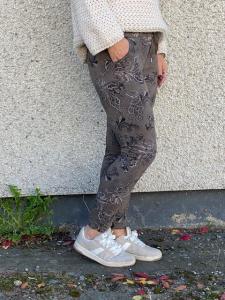 Magiskt stretchig byxa, Paisley Taupe / Brun (Signe) - Mix by Heart