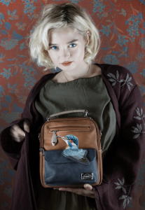 Axelremsväska, Kungsfiskare, Cognac / Marin - HI-DI-HI