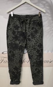 Magiskt stretchig byxa, Leo Flower Army (Madde) - Soulful Fashion