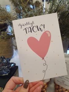 Hjärtligt tack, Kort med rosa hjärtballong, Pictura