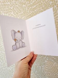 På din Namngivningsdag - dubbelt kort med elefant med guldkrona, Pictura