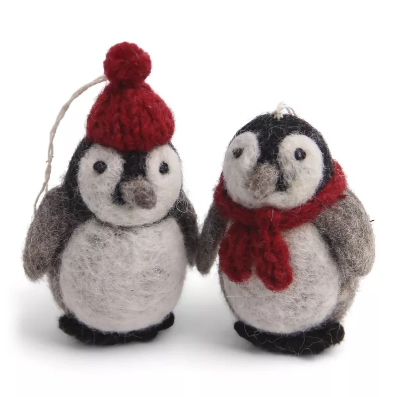 Tovade pingviner med röd hatt och halsduk, set om 2 (11222) - Én Gry & Sif             LEV V.40