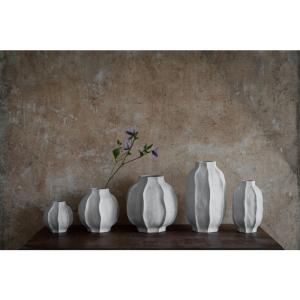 ERNST Vas Stengods d13 h22 cm Naturvit Organisk Form