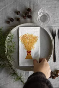 Vit servett med kärve - Storefactory