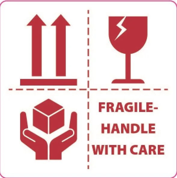 Varningsetikett med 3 symboler, 100x100 mm, Fragile & Handle with care, 500 st
