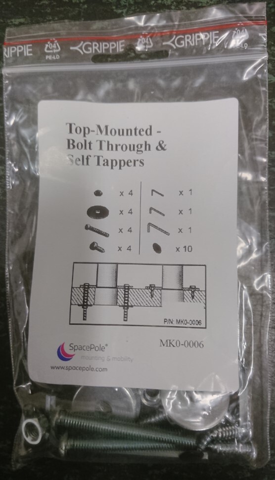 Skruvkit för SpacePole