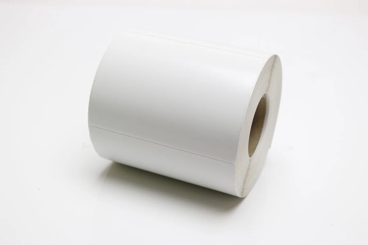 Däcketikett, Starkt specialklister, Vit, TT, Perforerad, 105x74Ø40 mm, 700 st/rulle