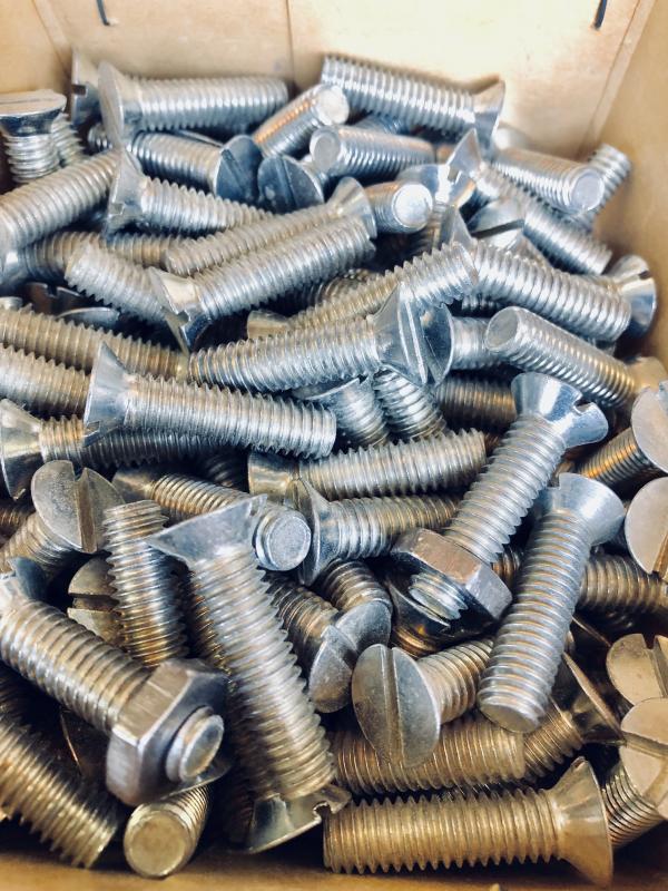 ,Spårskruv med gäng/ 10-pack