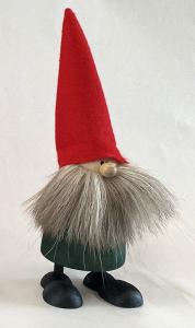 Tomte med skägg av renskinn