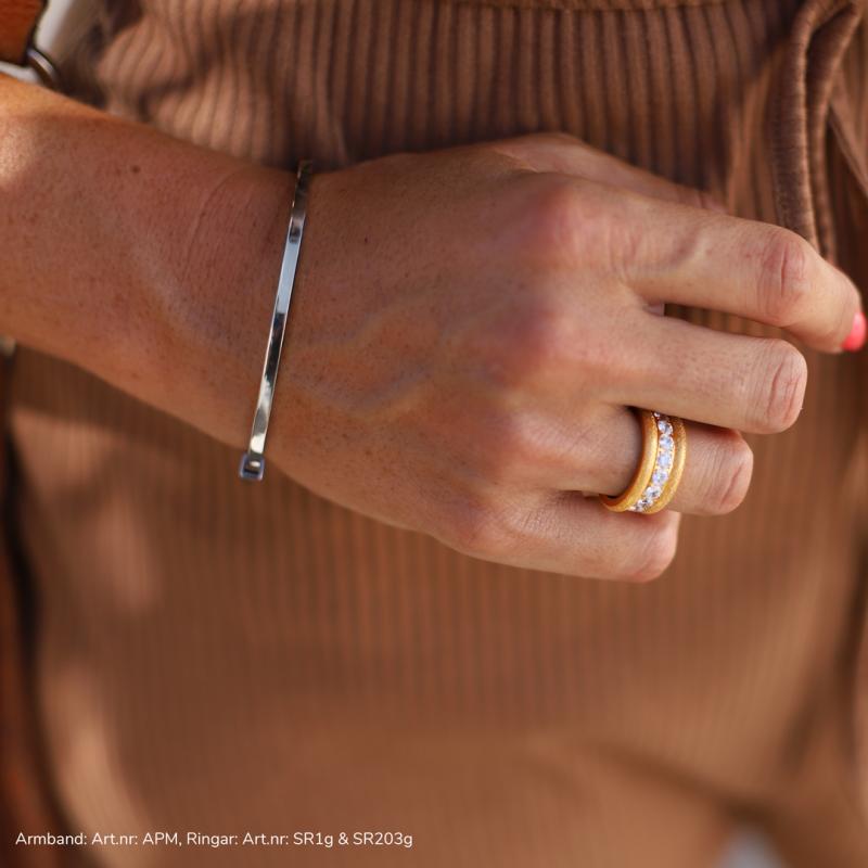 Stelt armband med personlig Gravyr - 2 storlekar