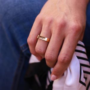 Bred klackring inkl. gravyr