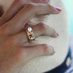 Ring med gnistrande stjärnstoft