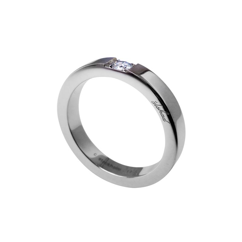 Slät ring "älskad" med solitär zirconia sten - Gravyr inkluderat