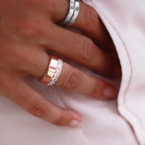 4mm Semi Alliansring med 8st klara Zirconia ste...