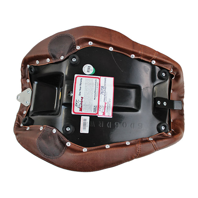 Mustang, Wide Tripper Forward solo seat