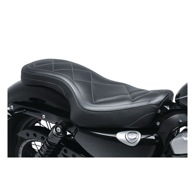 Mustang, Super Tripper seat. Black carbon
