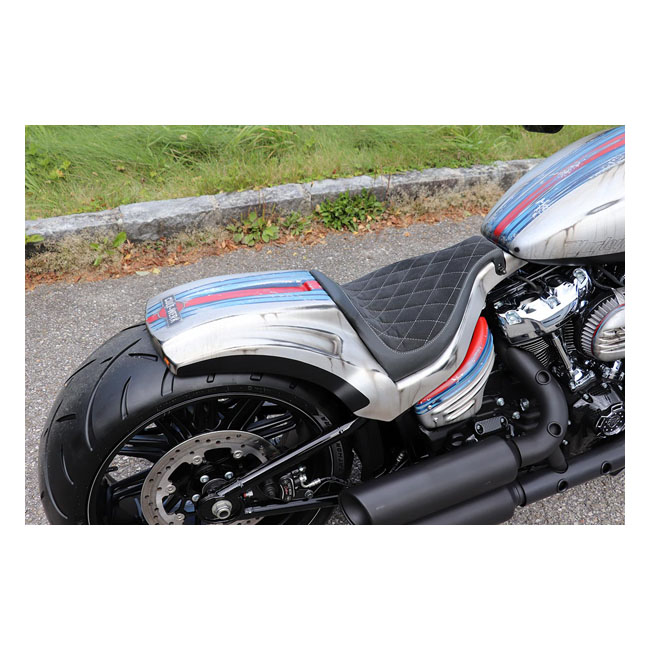 Cult-Werk, Softail wide fender kit 'Racing'. Solo seat