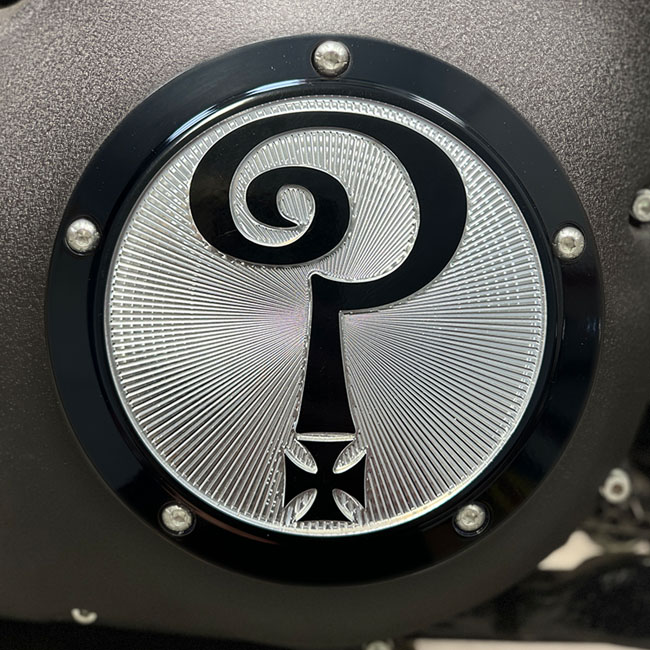Indian Larry, ''Question Mark'' derby cover. Gloss black/clear