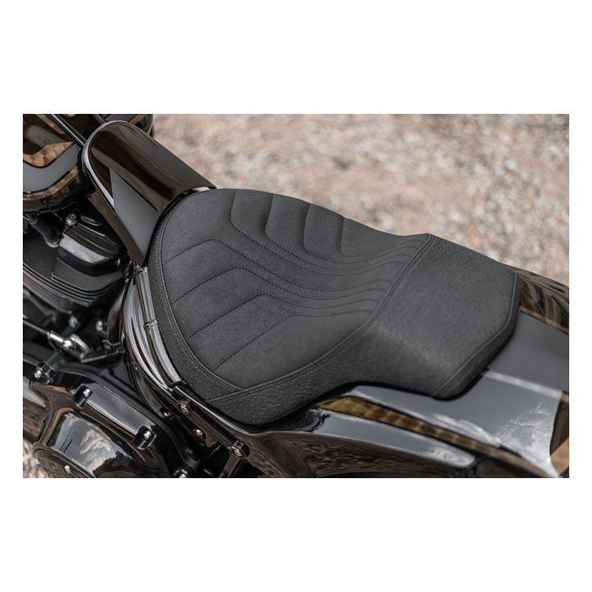 Killer Custom, 'Avenger' seat for 'Avenger' fender kit