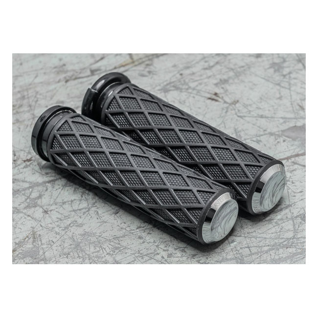 ARLEN NESS, DIAMOND HANDLEBAR GRIP SET. CHROME