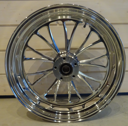 Manhattan 18x5,5" polerat