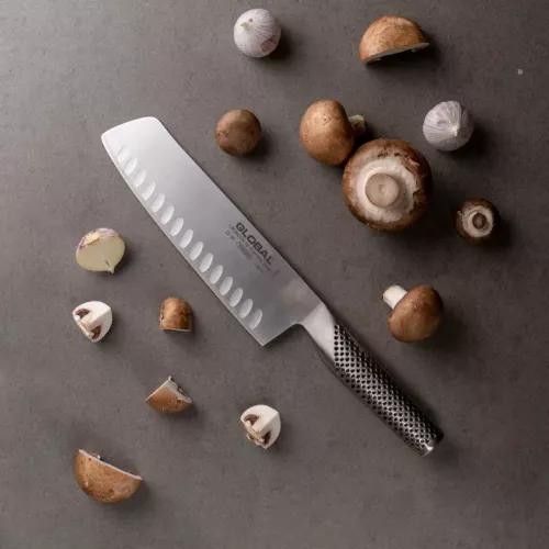 Global G-80 Santoku olivslipad 18 cm