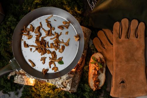 Grillvantar i läder 2-pack