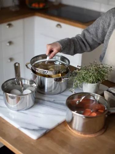 Kosmo kastrull med glaslock 2 L 