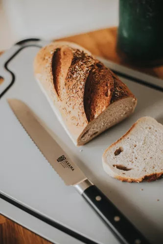 Asama Brödkniv svart handtag 20cm