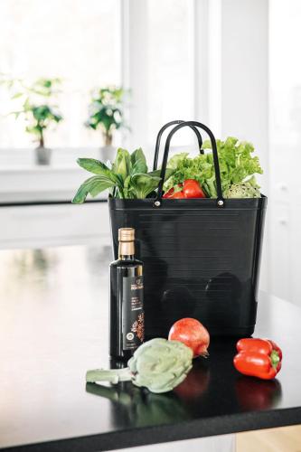 Recycled Plastic väska hög 14 L svart