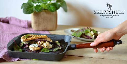 Traditional Grillpanna med trähandtag 28 cm