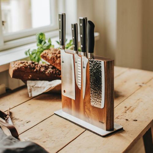 Kira knivställ magnetiskt 25x24 cm akacia/stål