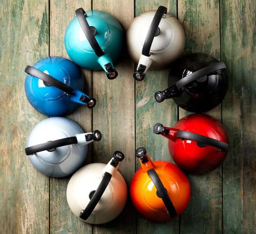 Kone Vattenkittel med vissla 1,6 L Svart