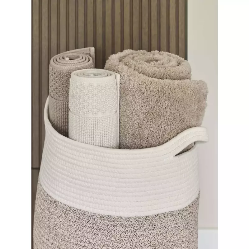Yuna Bath mat Almond