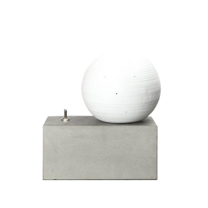 By On Bordslampa Concrete. Lampor Belysning Design från ByOn