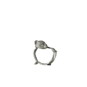 By On Napkin Ring Bear Silver Servettring från ByOn. Tillbehör Dukning