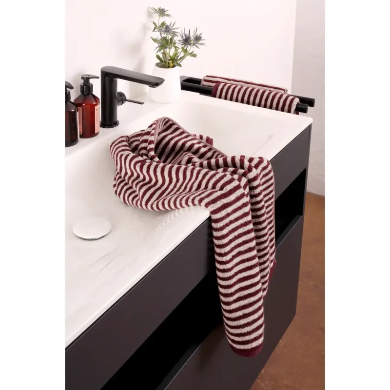 Cawö Club cotton towel, fine striped – burgundy 6300-87