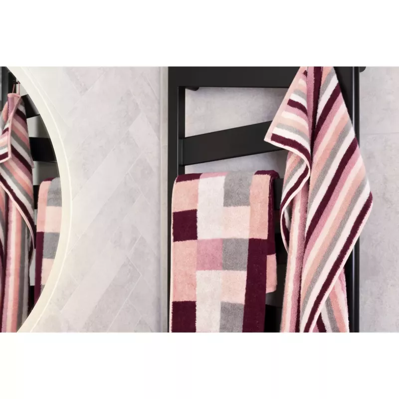 Cawö Checkered Towel Shades 6236-22 Beere