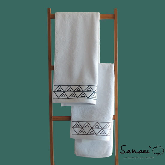 Cotton towel KHEOPS 500 gr/m² Available in white/petrol, white/greige  30x50, 50x100 and 70x140 cm from Sensei La Maison Du Coton