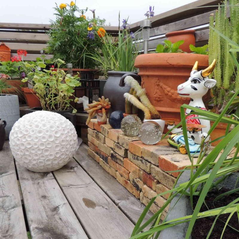 Lamp Coral Amazonit from By On and Yoga Cow Muni from Toms Drag. Buy online from casazeytin.se