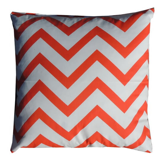 Chevron patterned cushion of cotton canvas, Red