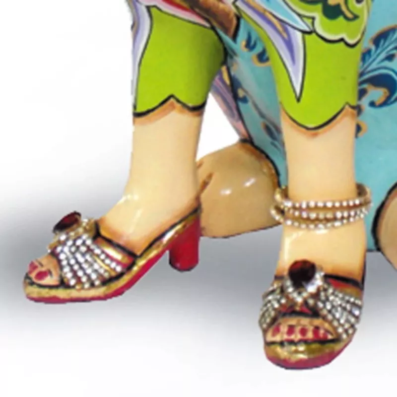 Toms Drag Lion L Sitting  Clarance 4054