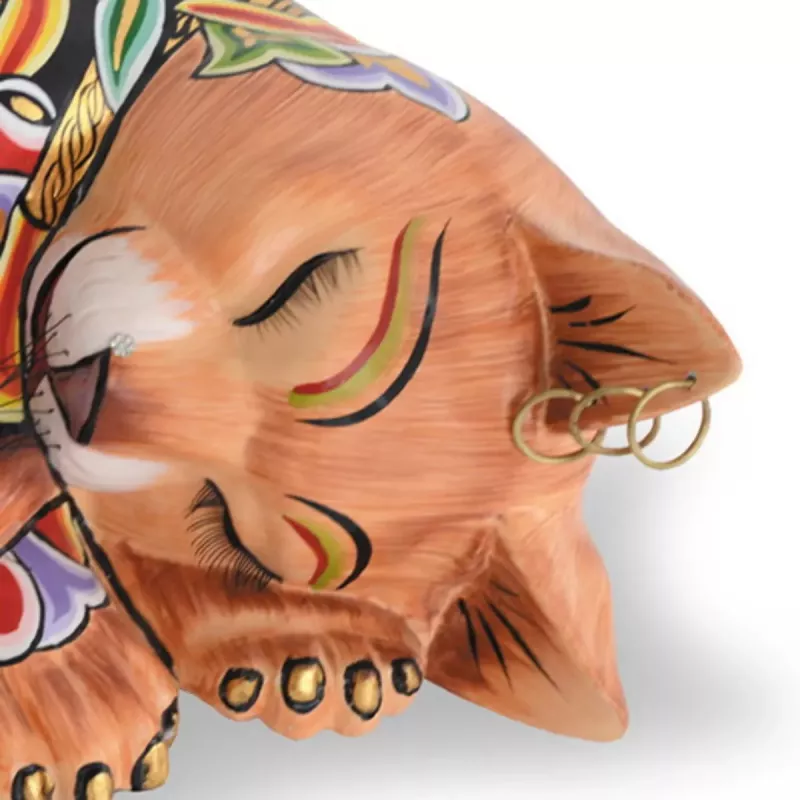 Toms Drag Sleeping Cat Clementine L 4372