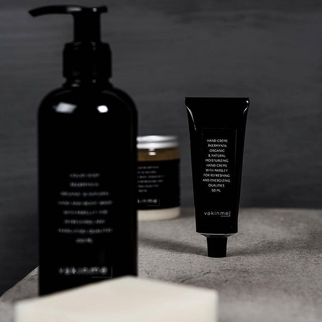 Vakinme - Natural home & body care products of certified organic raw ingredient from  the Swedish westcoast. Åkermynta, Björktuva, Daggmossa